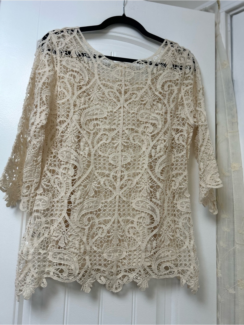 Adiva Cream Lace Scoop Neck 3/4 Sleeve Blouse - Picture 7 of 7